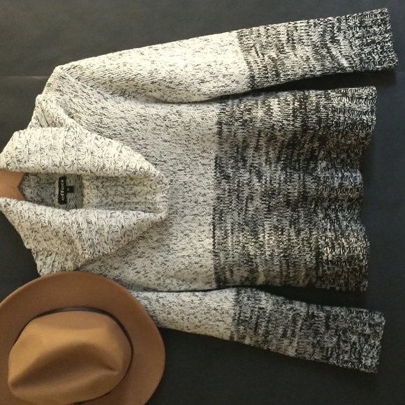 Effeci Oversized Turtleneck Striped Juliette Sleeve Sweater - Picture 6 of 12